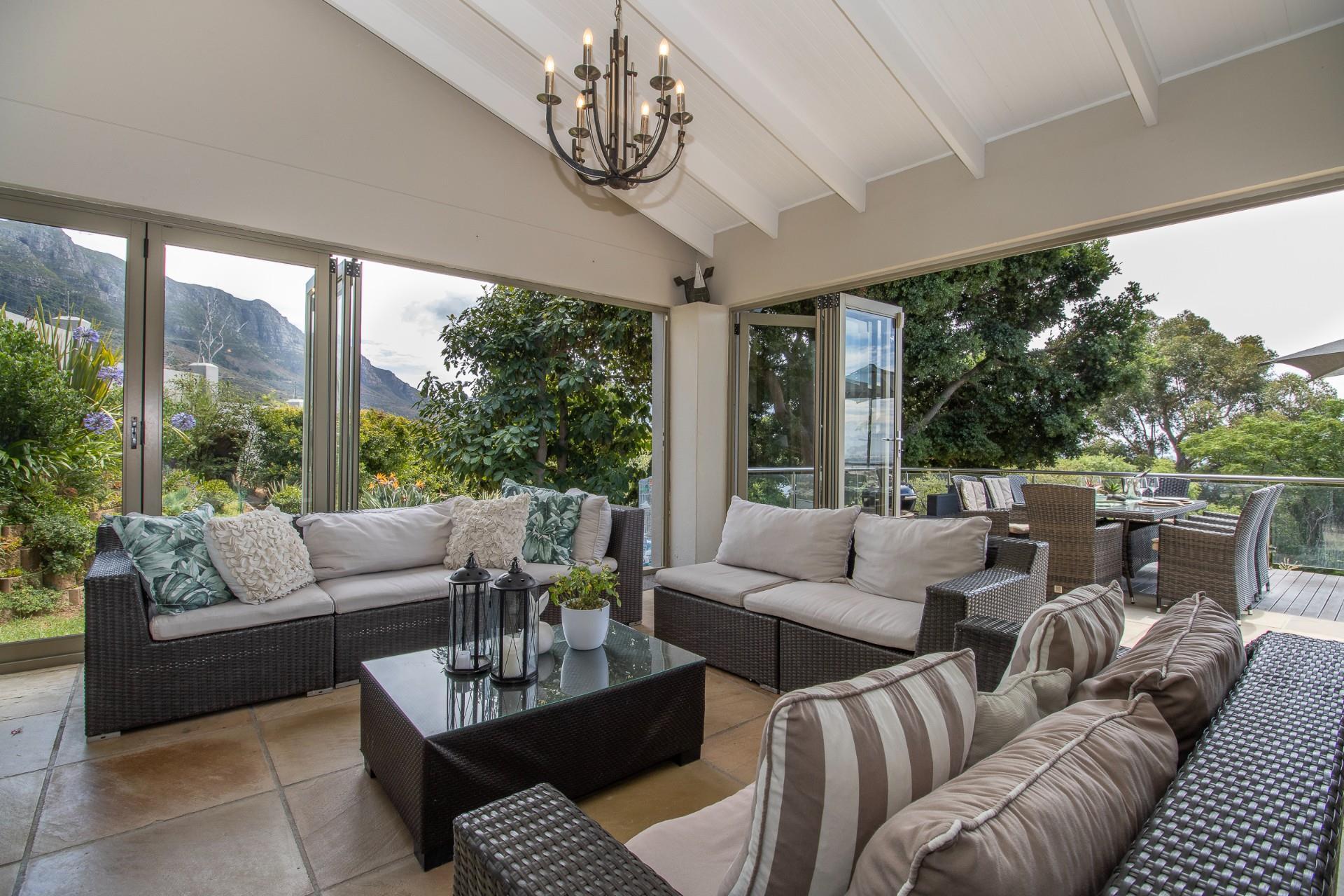 Home with endless Panoramic views — photograph 1