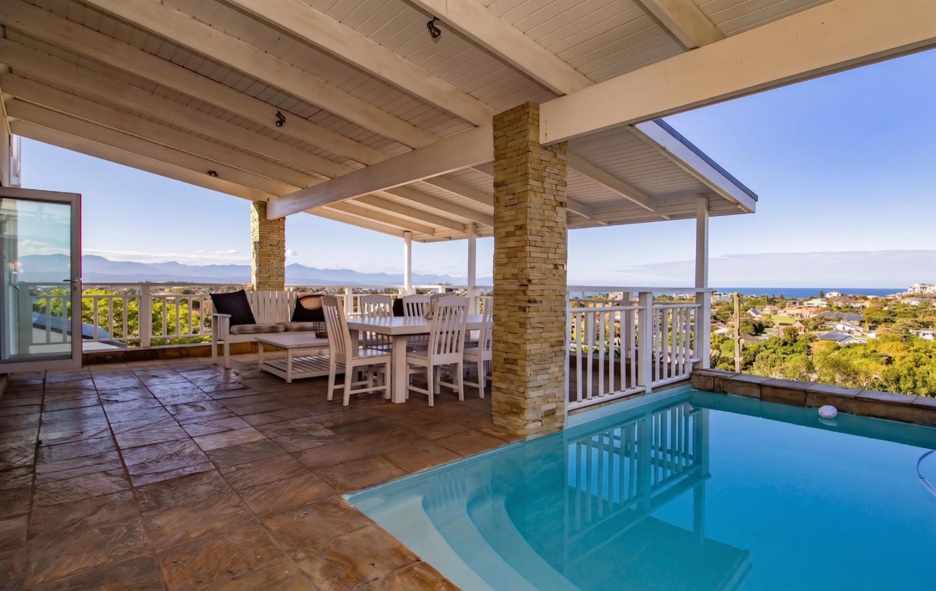 7 Bedroom House in Lower Robberg — photograph 4