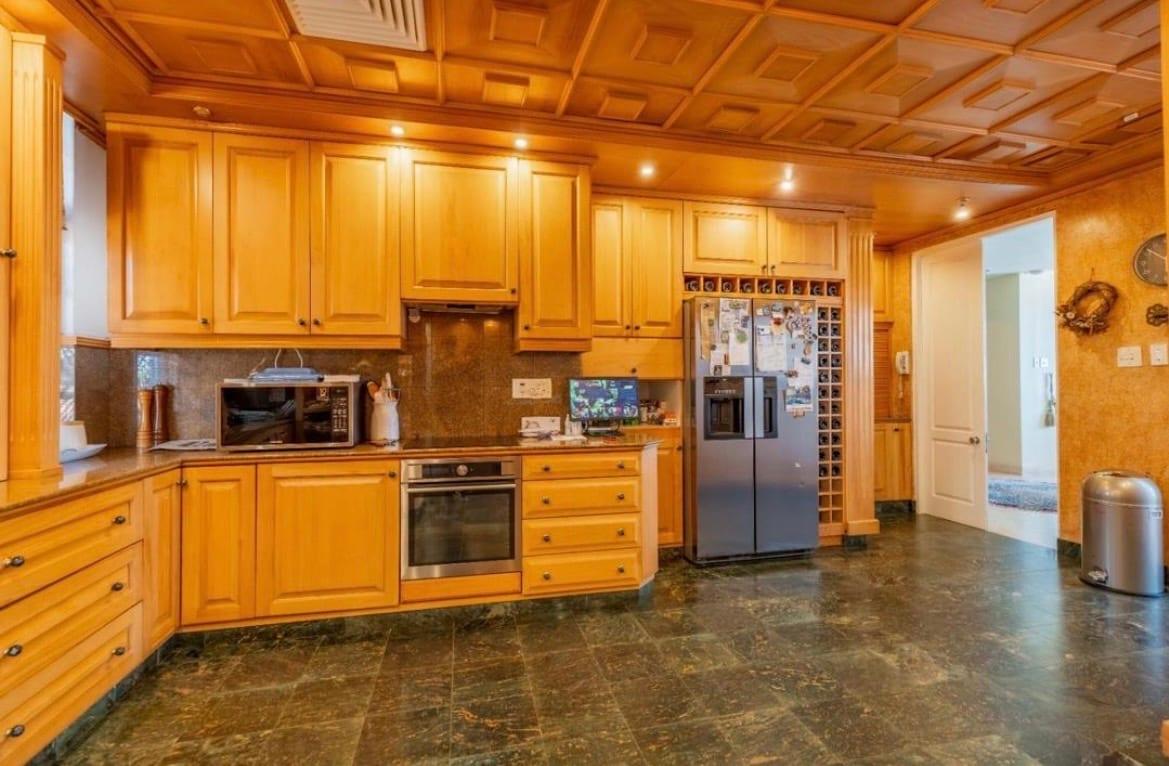 5 Bedroom House in Morningside — photograph 5