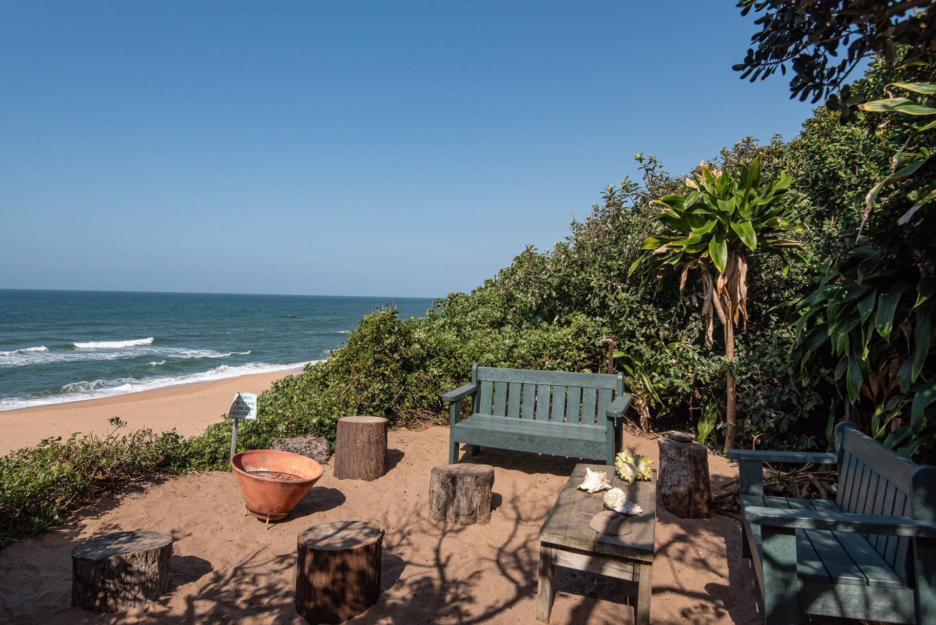 Zinkwazi Five-Bed Beachfront Home — photograph 5