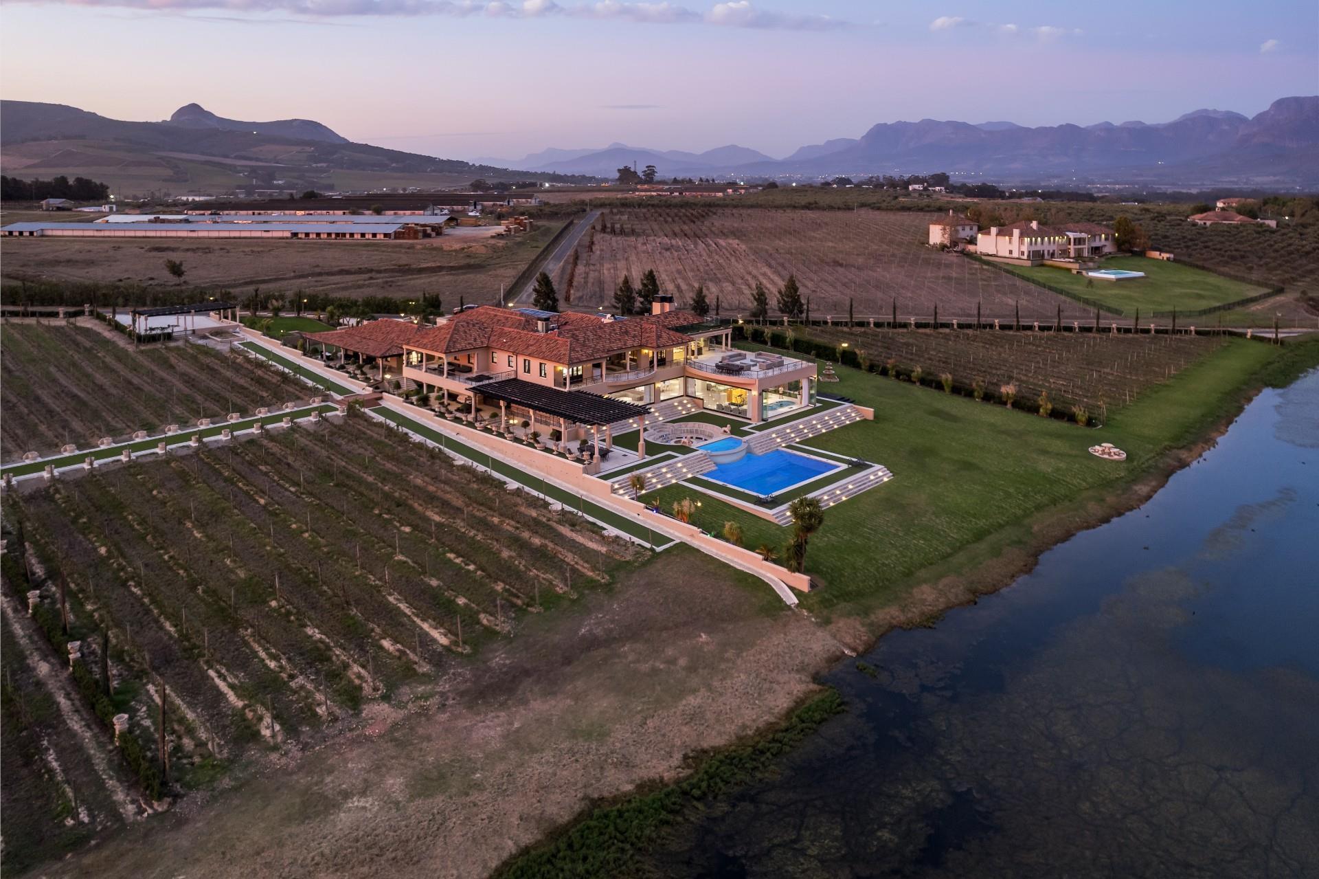 Paarl Vineyard Villa — photograph 4