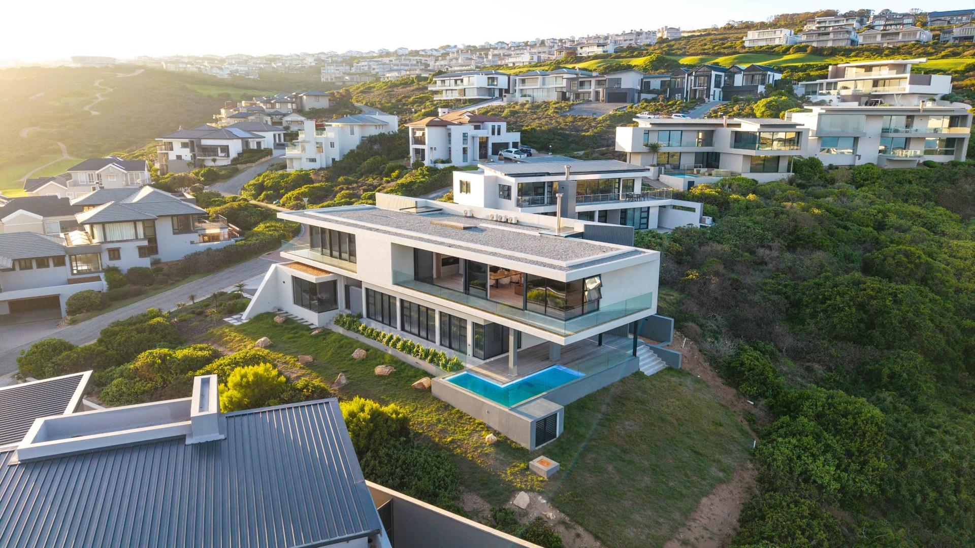 Pinnacle Point Lift Home — photograph 3