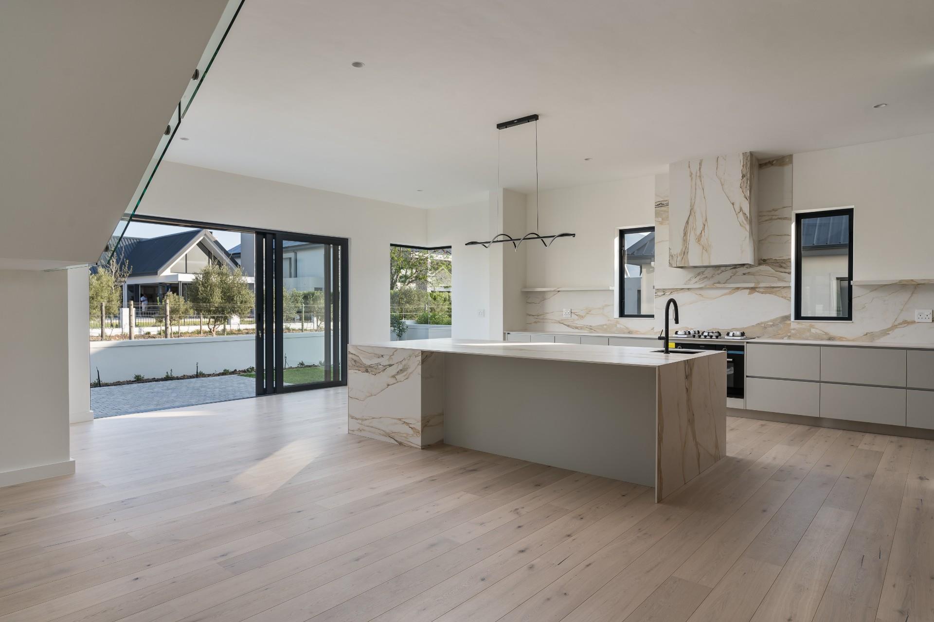 Val de Vie Four-Bed Home — photograph 5