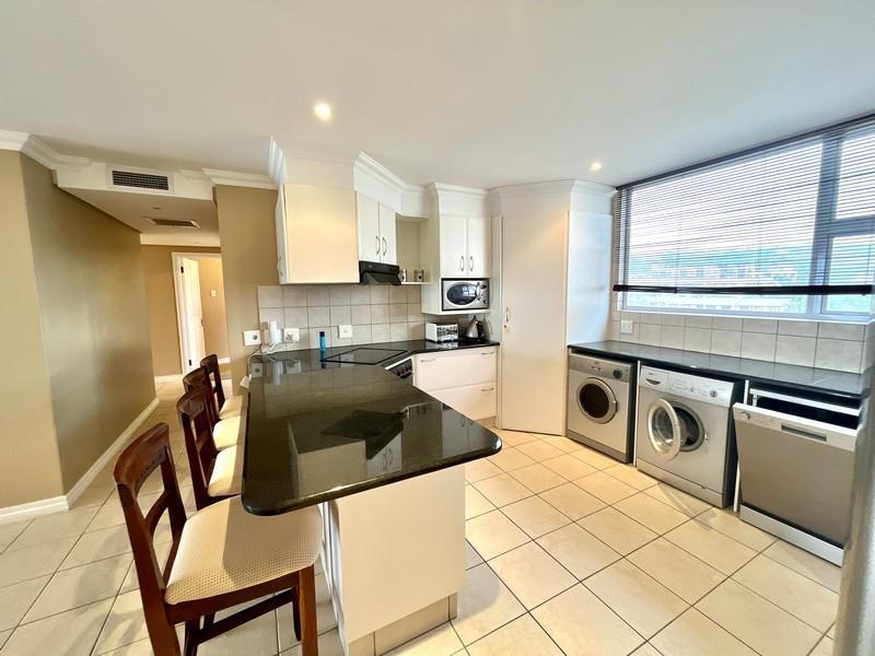 EXQUISITE OCEANFRONT GEM — photograph 5