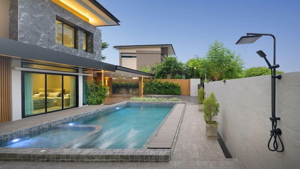 4-Bedroom House in Chiang Mai — photograph 4