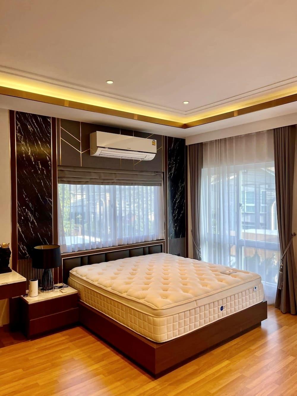 7-Bedroom House in Chiang Mai — photograph 5