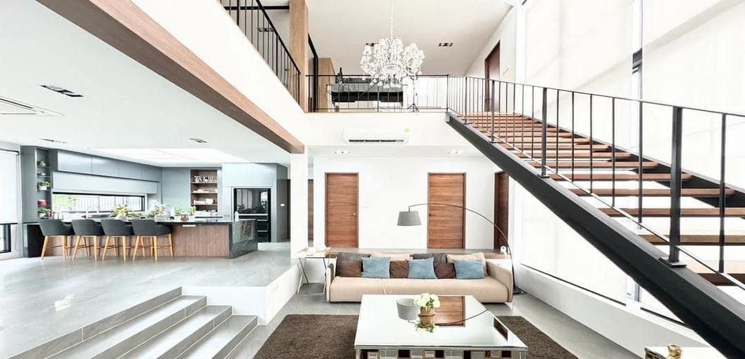Luxury House near Wongwian Yai — photograph 2