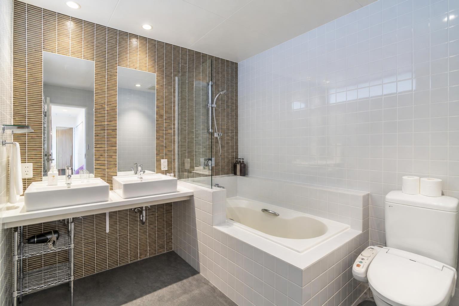 Youtei Tracks 501 Penthouse — photograph 5