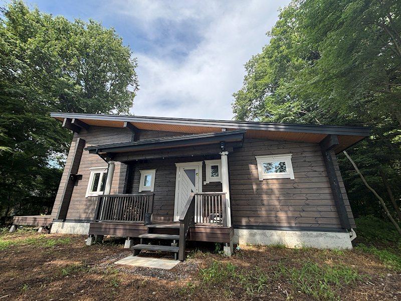 1-Bedroom Detached House in Karuizawa — photograph 2