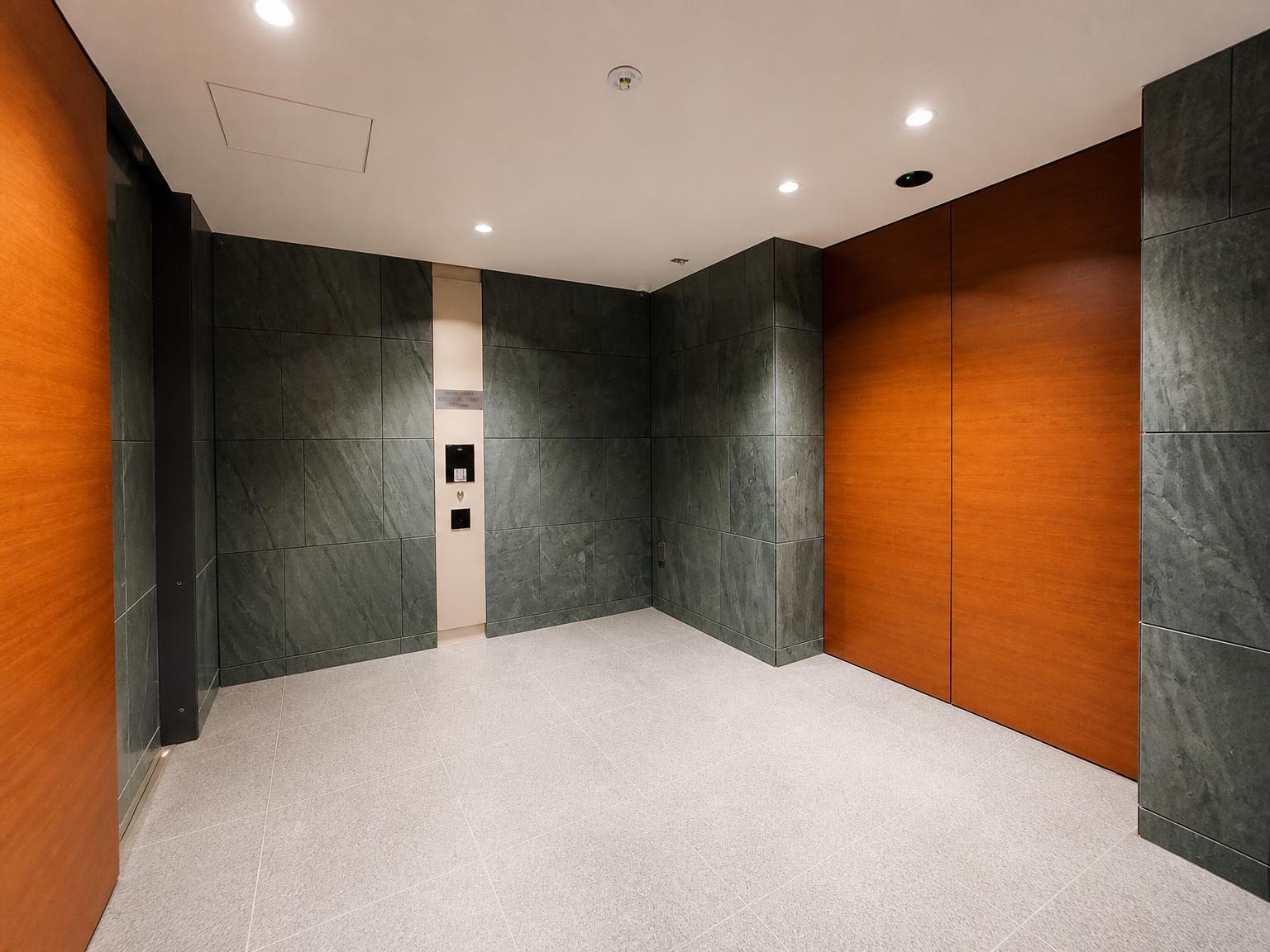Boutique Corner Apartment in Nagoya — photograph 2
