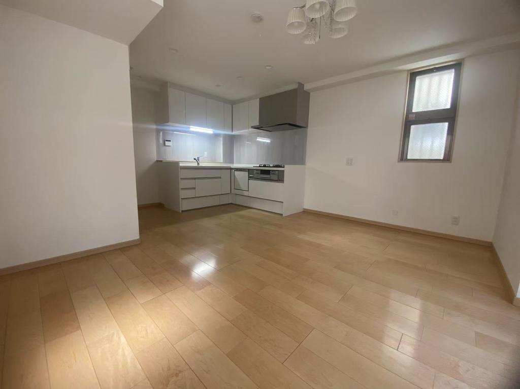 Renovated Family House in Tokyo — photograph 3
