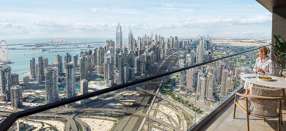 Apartments in Jumeirah Lake Towers, Dubai — photograph 3