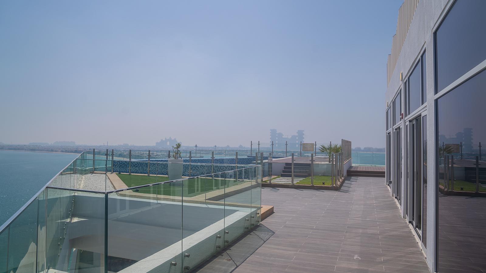 Apartments in Palm Jumeirah, Dubai — photograph 4
