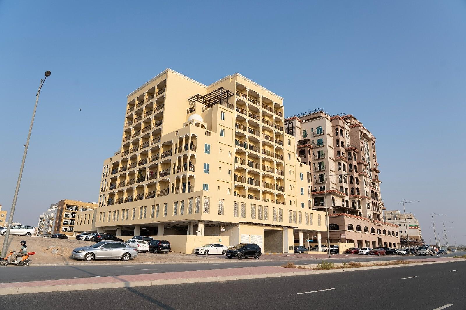Apartments in Al Warsan, Dubai — photograph 3