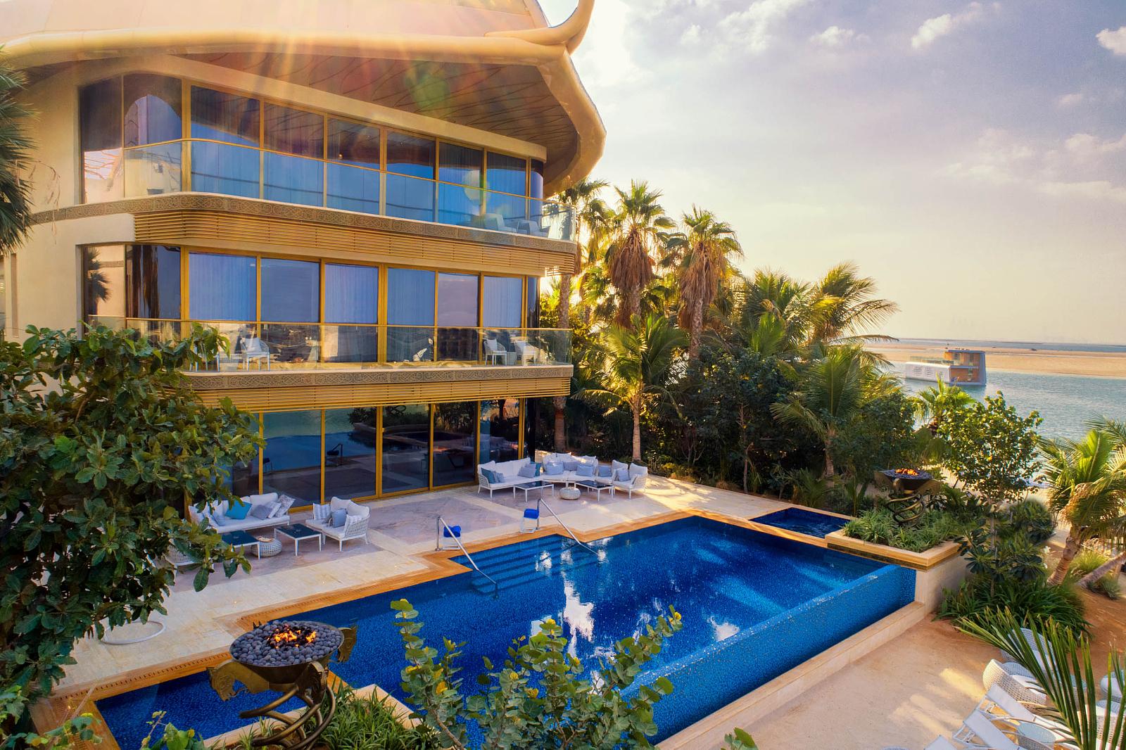 Apartments in The World Islands, Dubai — photograph 3
