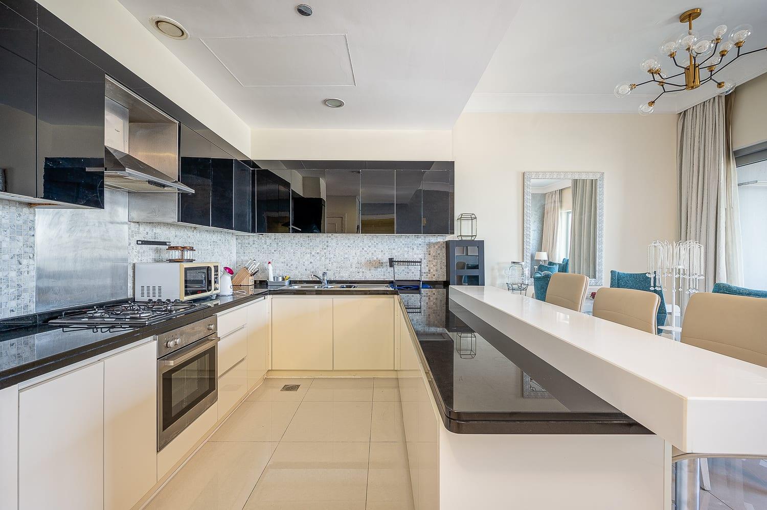 Apartment in Dubai, UAE — photograph 4