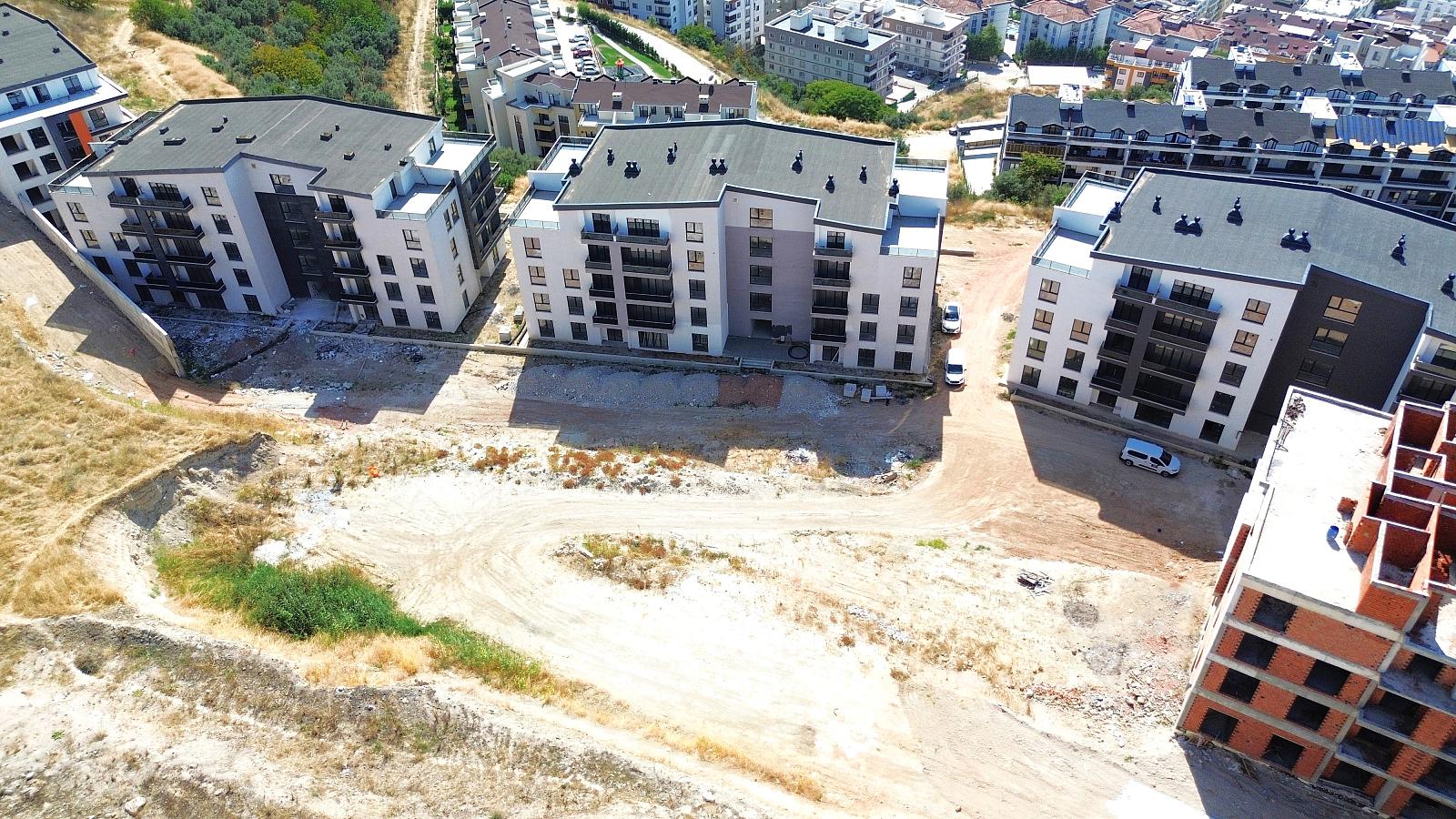 Apartments in Güzelyalı Burgaz, Kızıltoprak Cd. No:9 — photograph 2