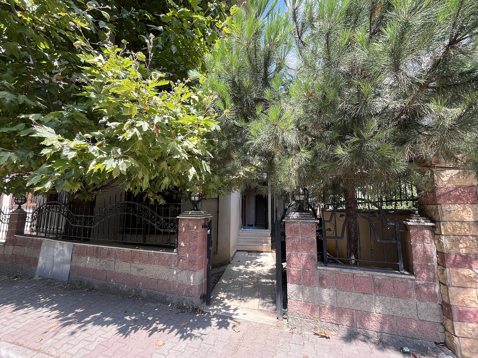 Apartments in Gümüşpınar, Morsümbül Sk. No:14 — photograph 5