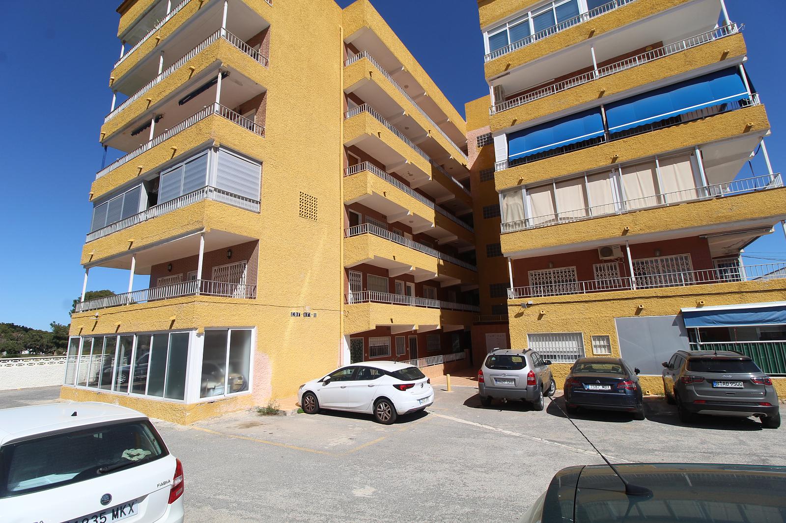 Apartments in Punta Prima, Orihuela — photograph 2