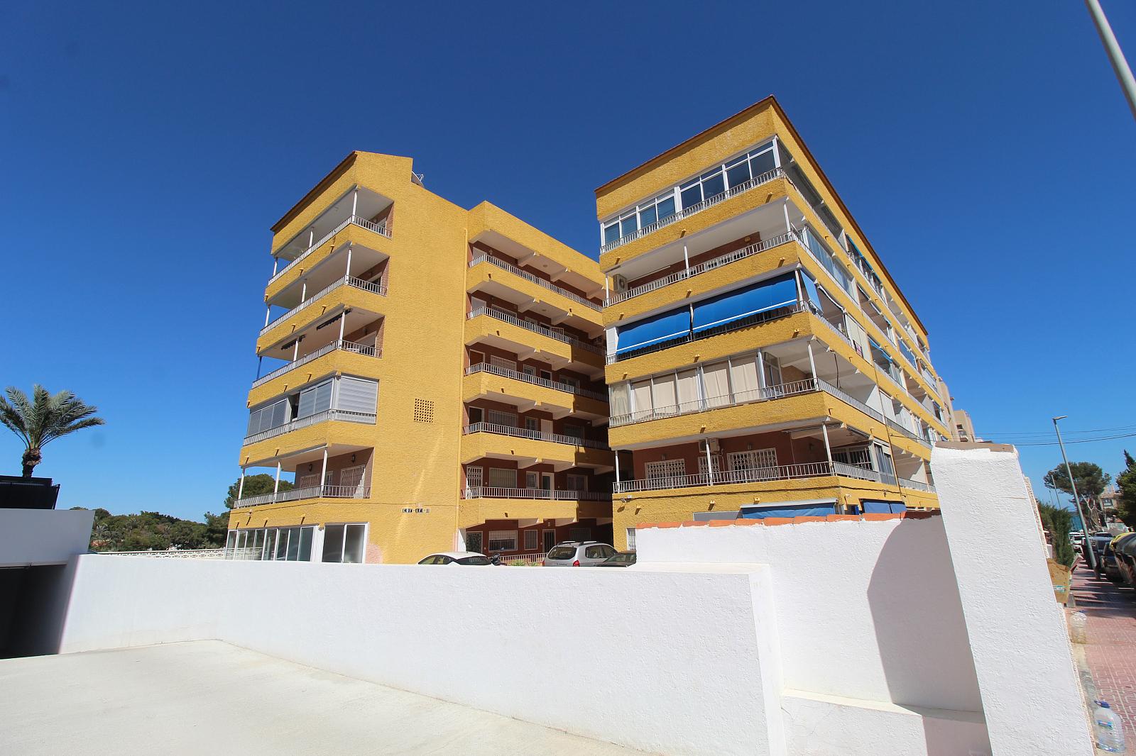 Apartments in Punta Prima, Orihuela — photograph 3