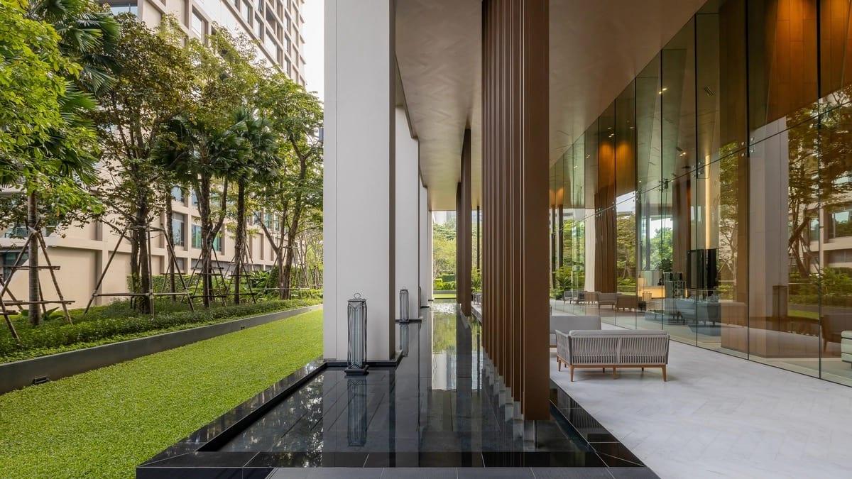 Branded City-Centre Apartment in Bangkok, Thailand — photograph 2