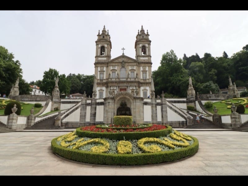 Maximinos